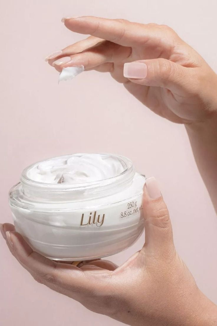 Crema Idratante Corpo Satinata Profumata Lily, 250g